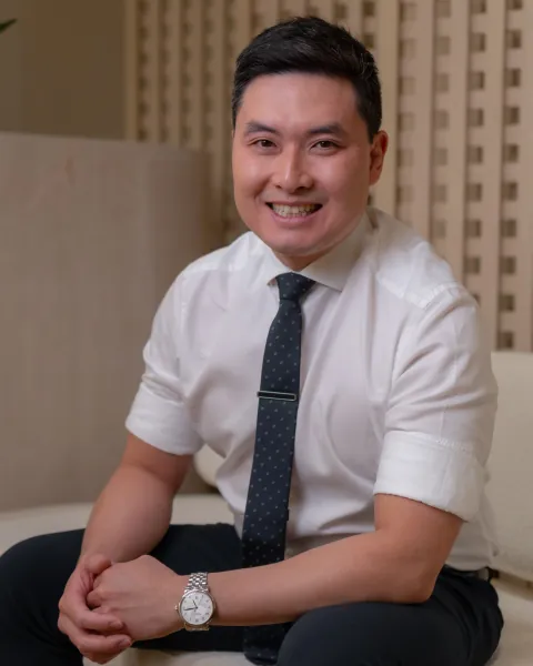 Dr. Guilherme Ogawa — Cirurgião de Mão